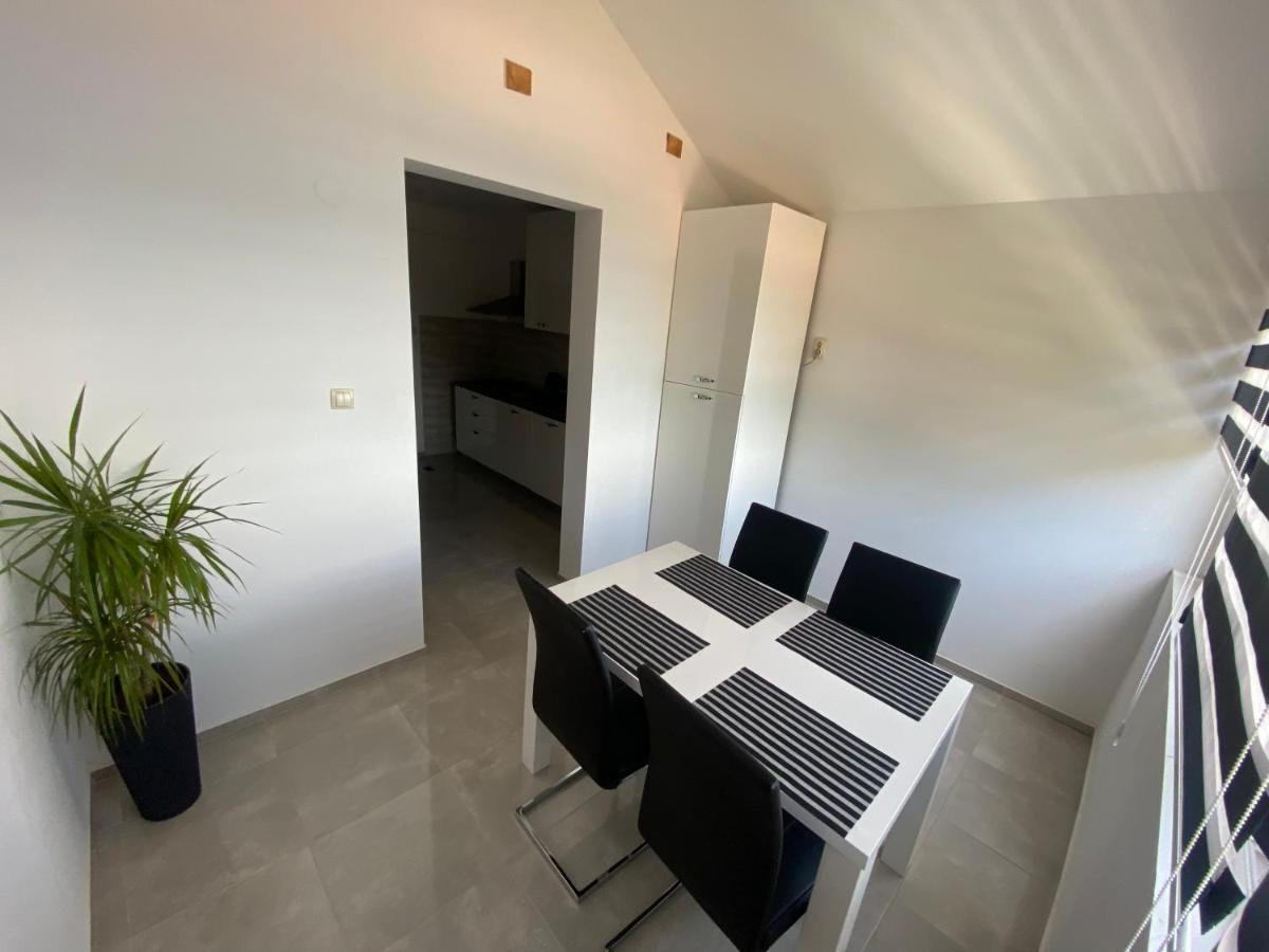 Guesthouse Ruza Sobra Apartments In The Attic Of The House 外观 照片