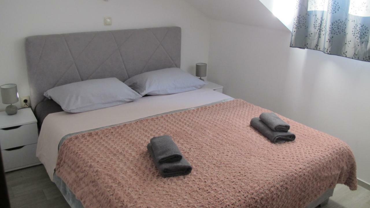 Guesthouse Ruza Sobra Apartments In The Attic Of The House 外观 照片