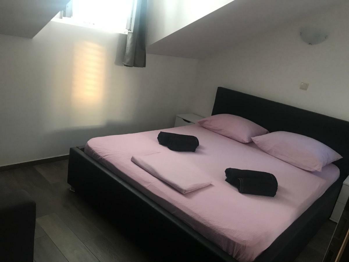 Guesthouse Ruza Sobra Apartments In The Attic Of The House 外观 照片